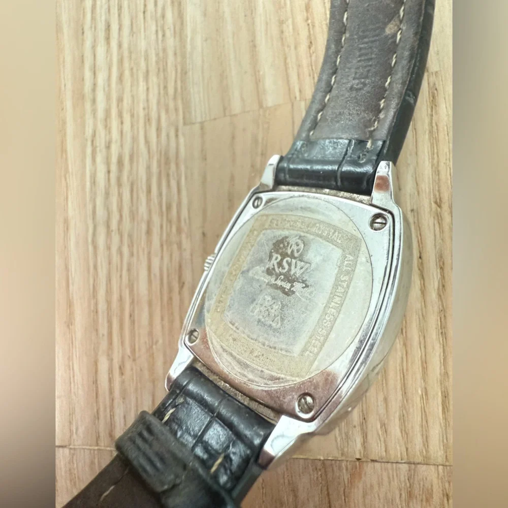 RSW ladies Roma Swiss silver tone black leather watch NEW BATTERY